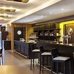 巴塞罗那莫林斯丽宜必思酒店 酒店