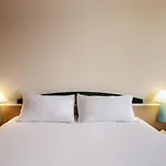 巴塞罗那莫林斯丽宜必思酒店