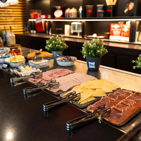 Ibis Barcelona Hotel 2*