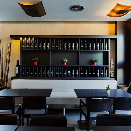 Ibis Barcelona 2*
