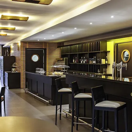 巴塞罗那莫林斯丽宜必思酒店 酒店 莫林斯-德雷伊