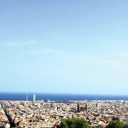 Ibis Barcelona Hotel 2*