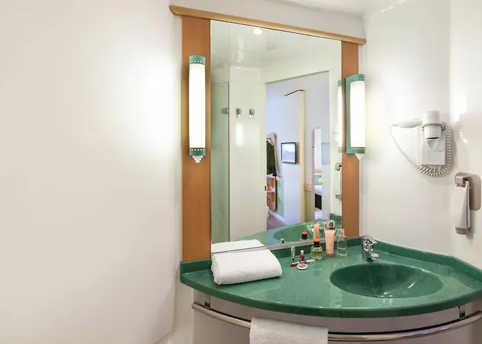 Ibis Barcelona 2*