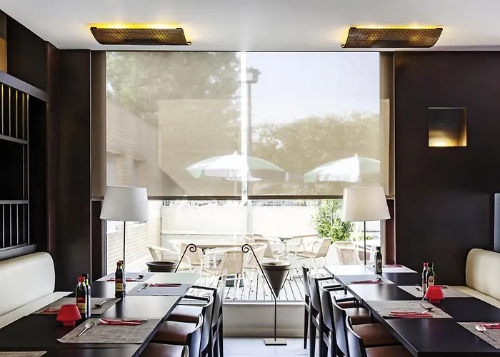 Ibis Barcelona 2*