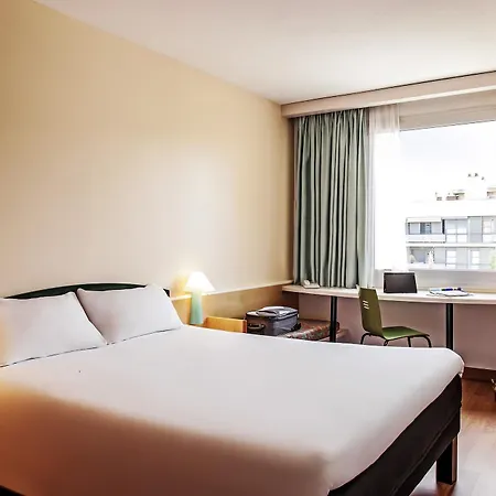 Ibis Barcelona Ξενοδοχείο Molins de Rei
