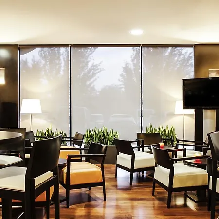 Ibis Barcelona 2*